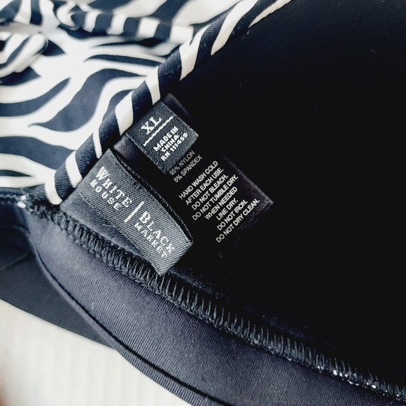 ⤵️WHBM Swim Top zebra print halter style *size XL❤️ - Picture 12 of 15